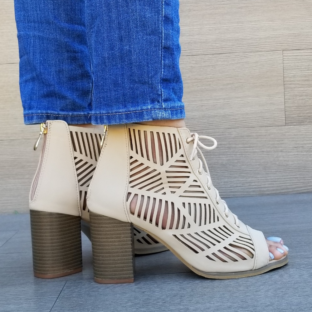 Open Toe Laced Up Spring Cut Out Ankle Booties - Picture 7 of 8